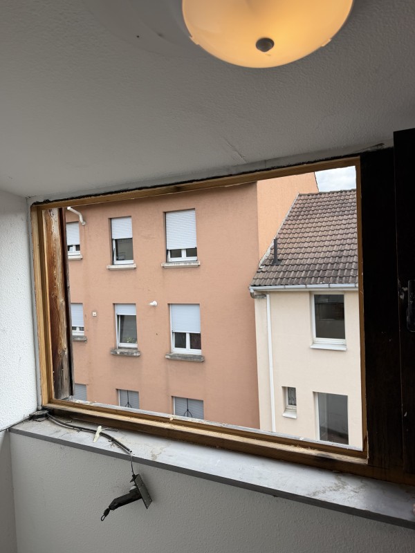 remplacement d’une fenêtre de désenfumage 